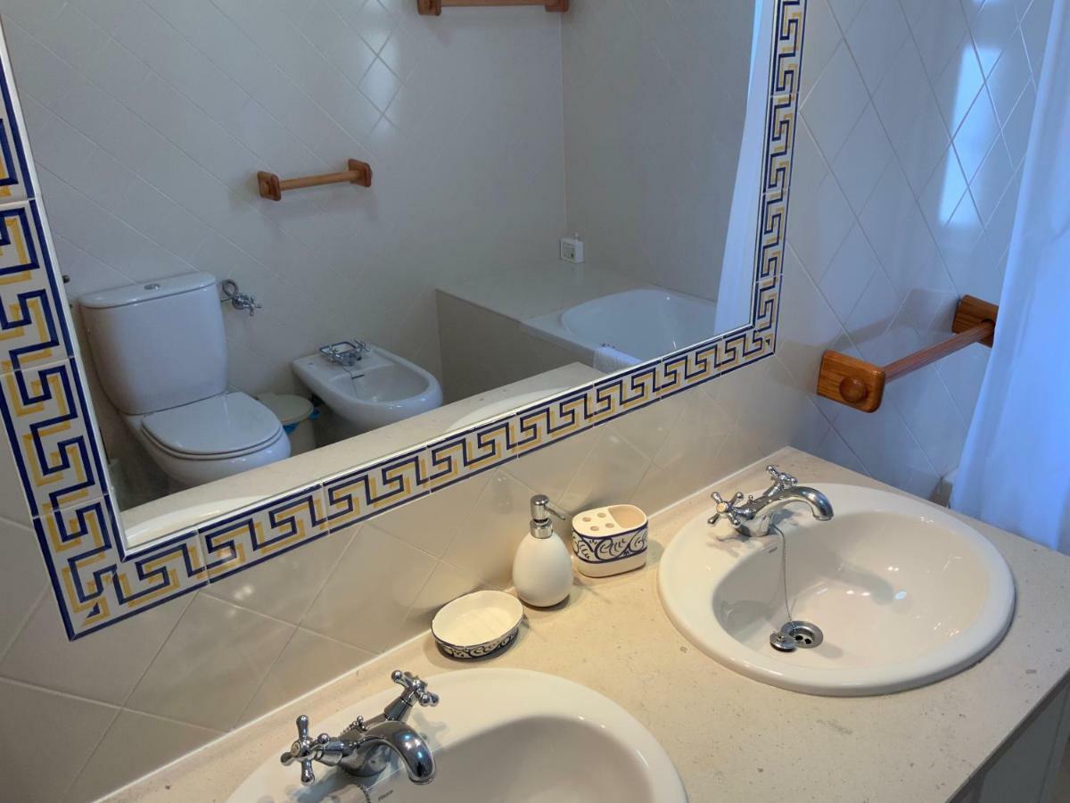 Guest House Alfarrobeiras Albufeira Esterno foto