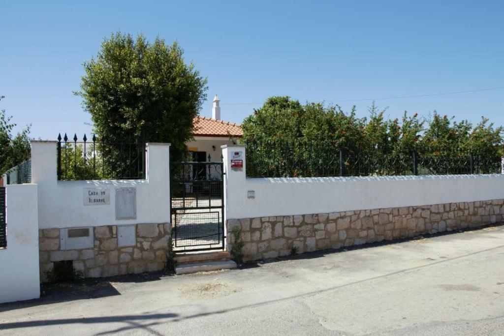 Guest House Alfarrobeiras Albufeira Esterno foto