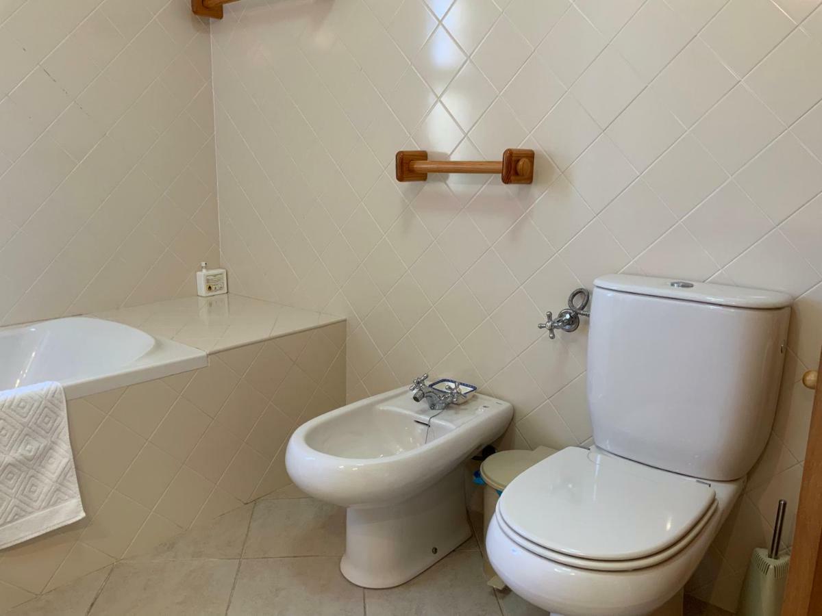 Guest House Alfarrobeiras Albufeira Esterno foto