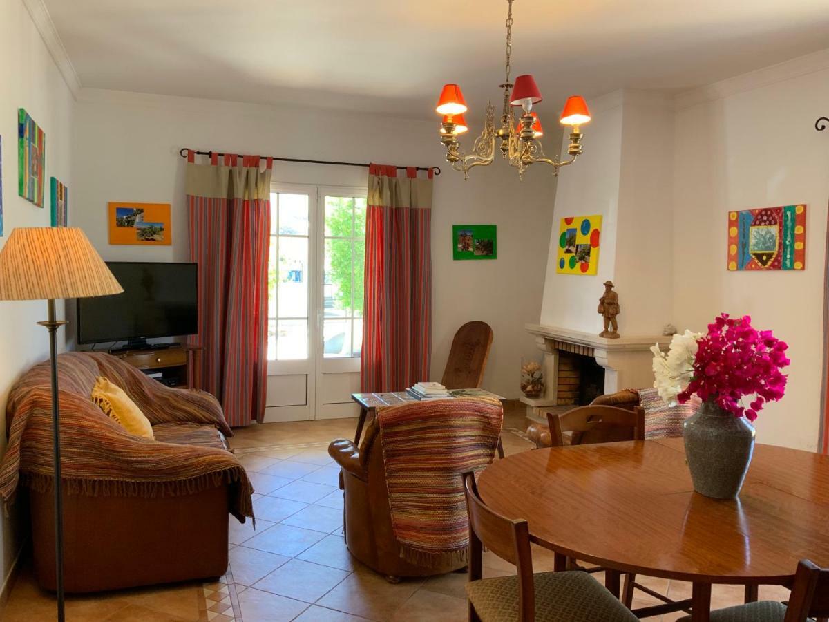 Guest House Alfarrobeiras Albufeira Esterno foto