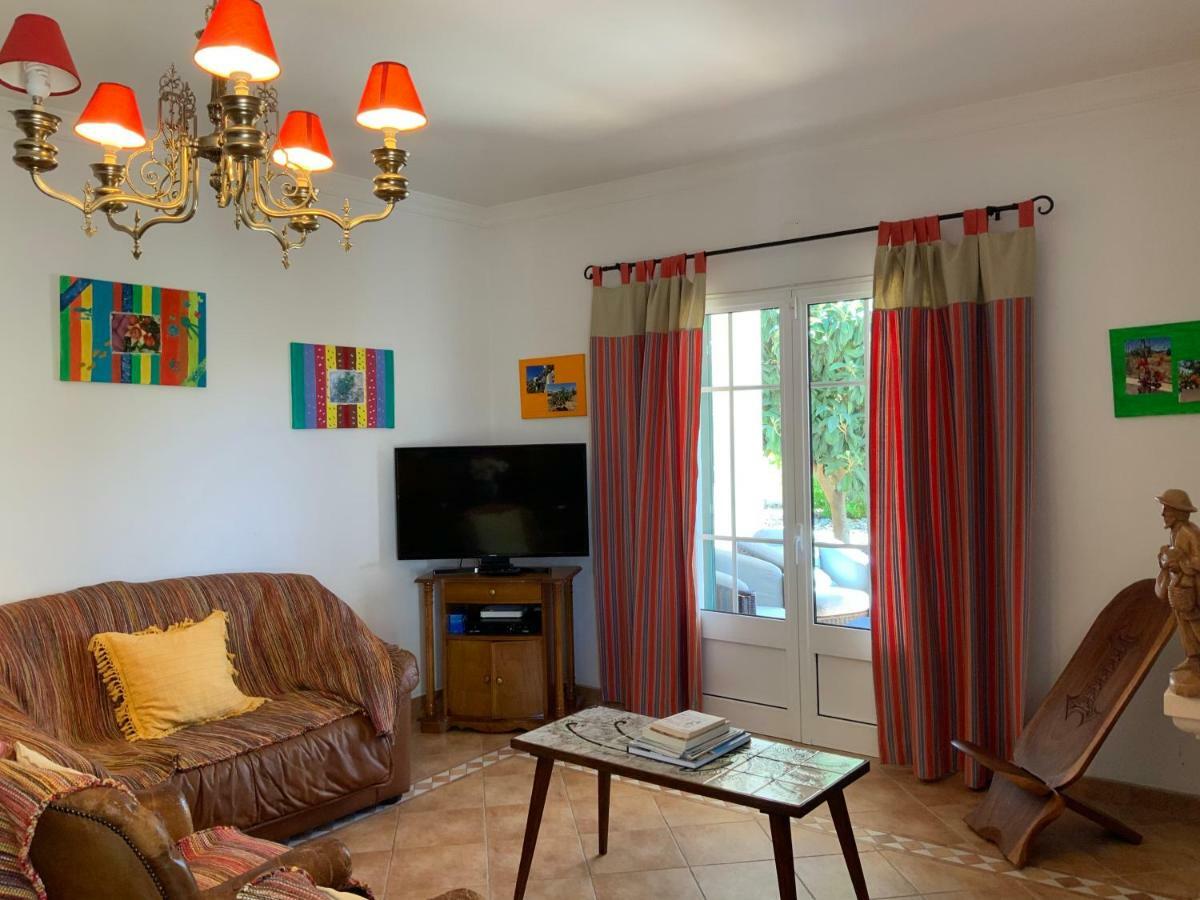 Guest House Alfarrobeiras Albufeira Esterno foto