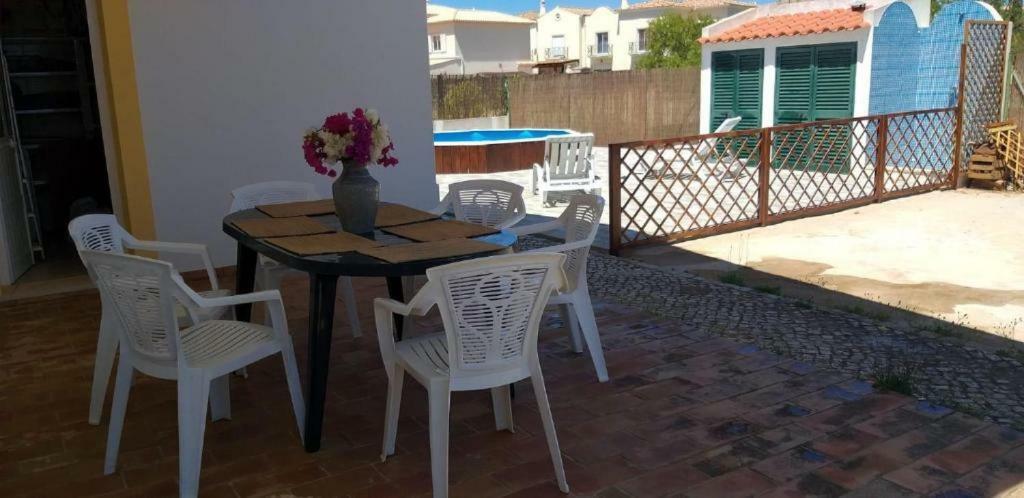 Guest House Alfarrobeiras Albufeira Esterno foto