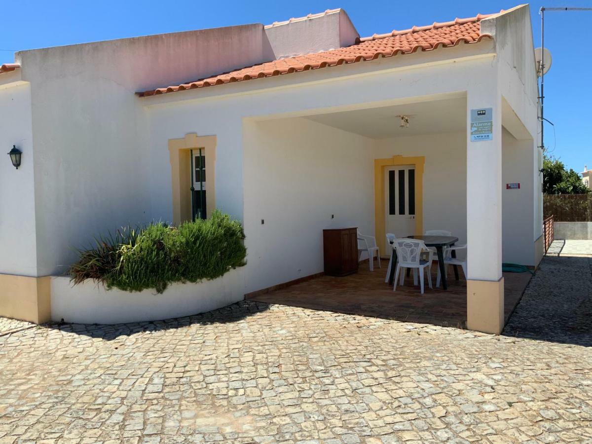 Guest House Alfarrobeiras Albufeira Esterno foto
